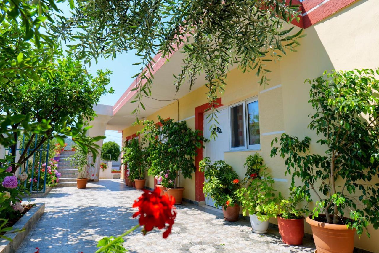 Ilias House *